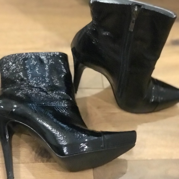 Vianni Collection Boots - size 6 - Picture 2 of 3